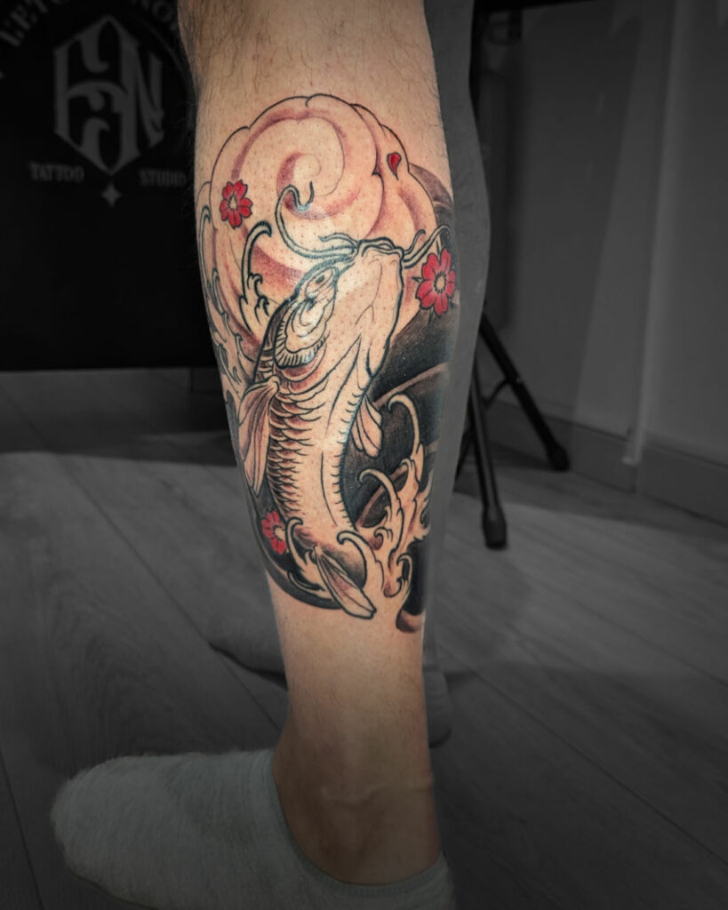 carpe koi mollet gauche néojaponnais